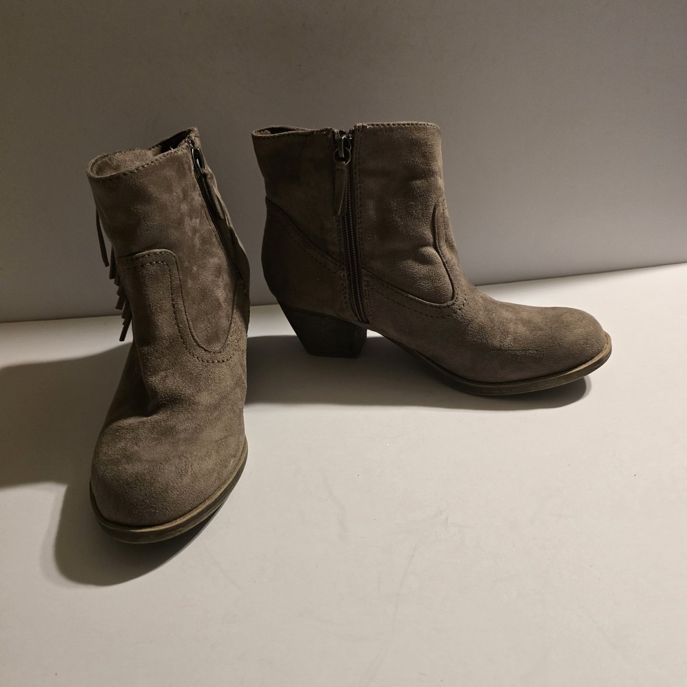 Rock & Candy Hawley Taupe Faux Suede Fringe Ankle Boots Womens 8 Brown Western
